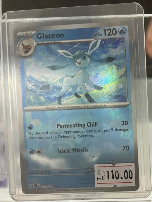 Glaceon 025/131 Poké Ball Reverse Holo – Prismatic Evolutions | Pokémon TCG - Critical Hit TCG Penang