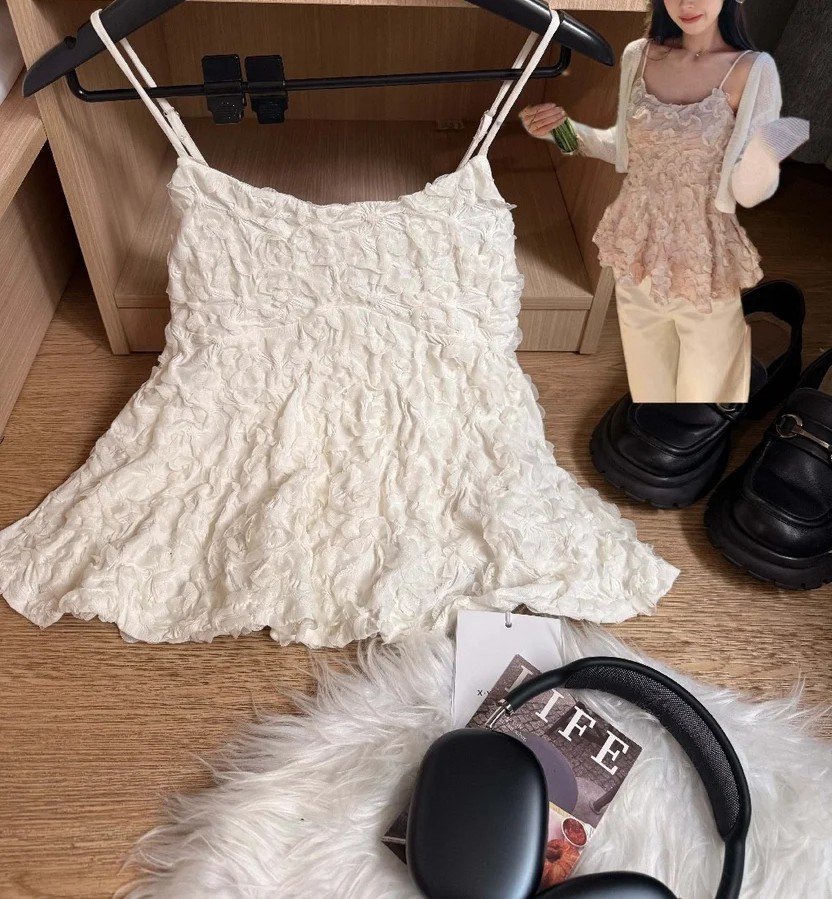 [T-1110] 春天的浪漫🌼高级感立体花朵吊带上衣-Elegant Floral-textured Camisole